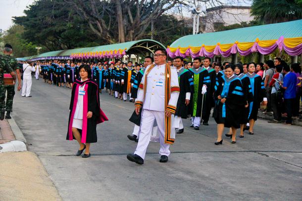 บรรยากาศงานพิธีวางศิลาฤกษ์และงานพิธีพระราชทานปริญญาบัตร