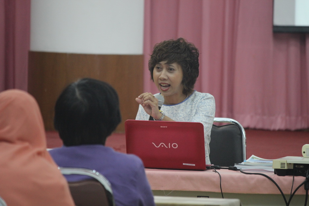 โครงการสัมมนานิสิตระหว่างปฏิบัติการสอนในสถานศึกษา ประจำภาคเรียนปลาย สำหรับนิสิตหลักสูตรประกาศนียบัตรบัณฑิต สาขาวิชา วิชาชีพครู และหลักสูตร การศึกษามหาบัณฑิต สาขาวิชาการสอนวิทยาศาสตร์ คณิตศาสตร์ และคอมพิวเตอร์ ปีการศึกษา 2560