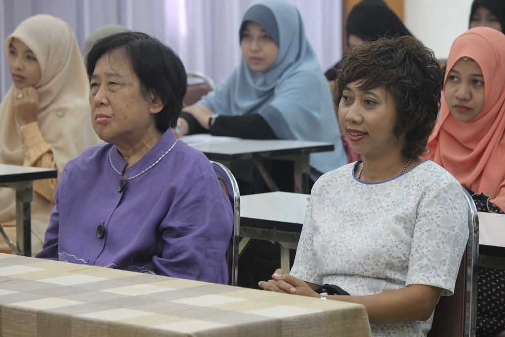 โครงการสัมมนานิสิตระหว่างปฏิบัติการสอนในสถานศึกษา ประจำภาคเรียนปลาย สำหรับนิสิตหลักสูตรประกาศนียบัตรบัณฑิต สาขาวิชา วิชาชีพครู และหลักสูตร การศึกษามหาบัณฑิต สาขาวิชาการสอนวิทยาศาสตร์ คณิตศาสตร์ และคอมพิวเตอร์ ปีการศึกษา 2560