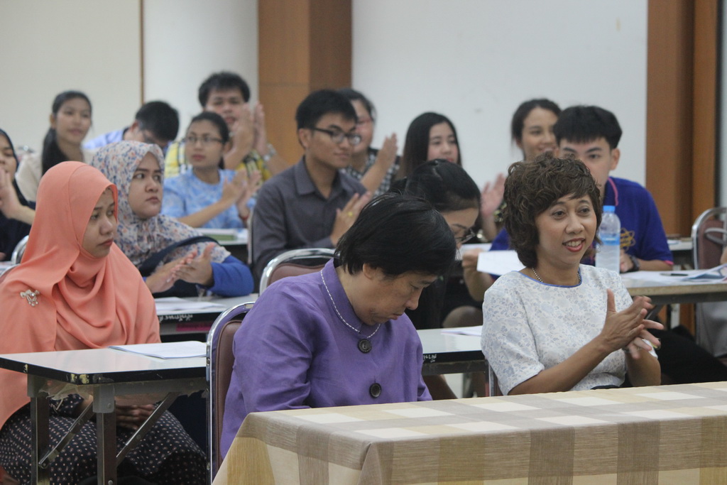โครงการสัมมนานิสิตระหว่างปฏิบัติการสอนในสถานศึกษา ประจำภาคเรียนปลาย สำหรับนิสิตหลักสูตรประกาศนียบัตรบัณฑิต สาขาวิชา วิชาชีพครู และหลักสูตร การศึกษามหาบัณฑิต สาขาวิชาการสอนวิทยาศาสตร์ คณิตศาสตร์ และคอมพิวเตอร์ ปีการศึกษา 2560