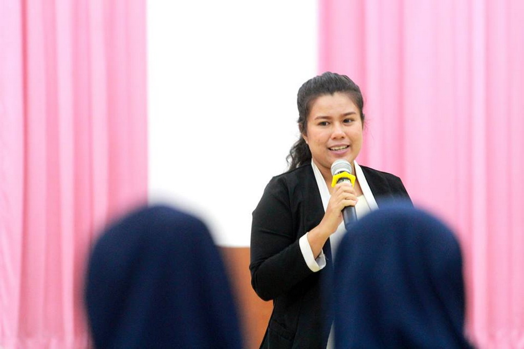 โครงการสัมมนานิสิตระหว่างปฏิบัติการสอนในสถานศึกษา ประจำภาคเรียนปลาย สำหรับนิสิตหลักสูตรประกาศนียบัตรบัณฑิต สาขาวิชา วิชาชีพครู และหลักสูตร การศึกษามหาบัณฑิต สาขาวิชาการสอนวิทยาศาสตร์ คณิตศาสตร์ และคอมพิวเตอร์ ปีการศึกษา 2560