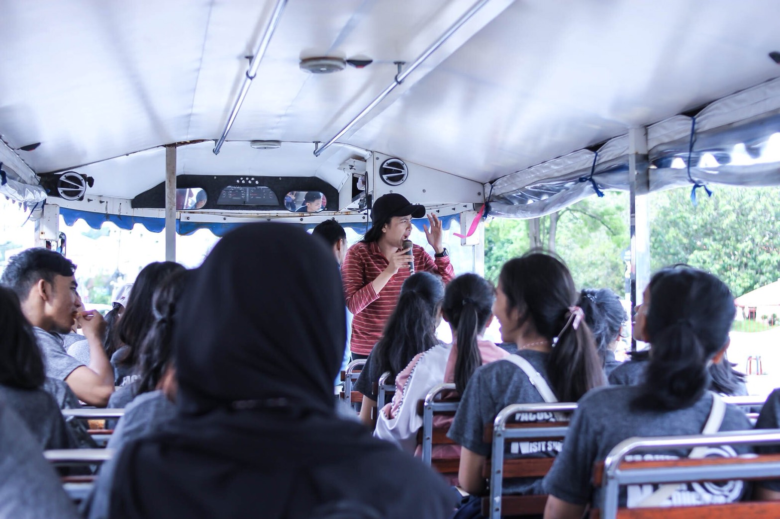 สโมสรนิสิตคณะศึกษาศาสตร์ ได้จัดโครงการ “ย้อนรอยเมืองสองเล ต้องมนต์เสน่ห์แดนสิงขร”