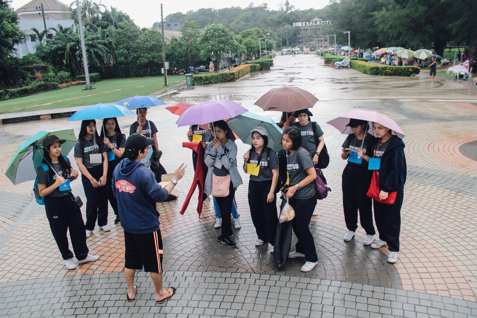 สโมสรนิสิตคณะศึกษาศาสตร์ ได้จัดโครงการ “ย้อนรอยเมืองสองเล ต้องมนต์เสน่ห์แดนสิงขร”