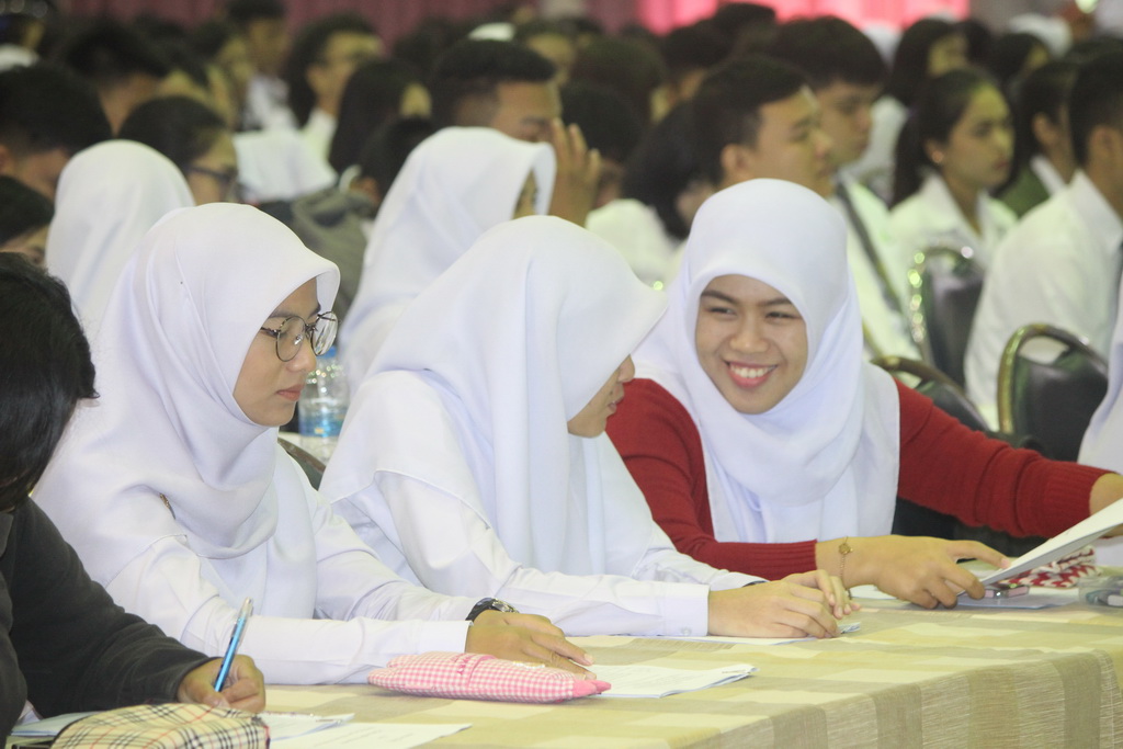 โครงการสัมมนานิสิตระหว่างปฏิบัติการสอนในสถานศึกษา ประจำภาคเรียนปลาย สำหรับนิสิตหลักสูตรการศึกษาบัณฑิต (หลักสูตร 5 ปี) ปีการศึกษา 2560