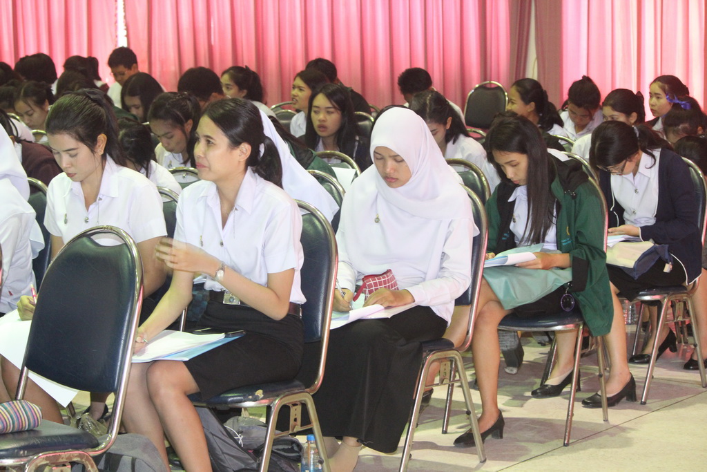 โครงการสัมมนานิสิตระหว่างปฏิบัติการสอนในสถานศึกษา ประจำภาคเรียนปลาย สำหรับนิสิตหลักสูตรการศึกษาบัณฑิต (หลักสูตร 5 ปี) ปีการศึกษา 2560