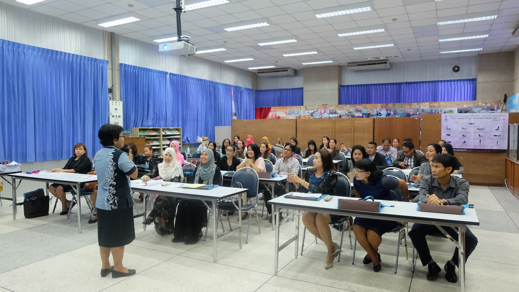โครงการพัฒนาข้าราชการครูและบุคลากรทางการศึกษาก่อนแต่งตั้งให้มีและเลื่อนเป็นวิทยฐานะชำนาญการพิเศษ รุ่นที่ 100