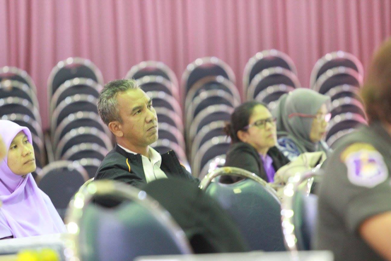 โครงการประชุมสรุปผลการดำเนินงานประจำปีงบประมาณ 2560 และจัดทำแผนการดำเนินงานปีงบประมาณ 2561โครงการพัฒนาศักยภาพโรงเรียนในพระราชดำริและโรงเรียนขาดแคลนในเขตพื้นที่การศึกษา 4 จังหวัดภาคใต้ ณ หอประชุมปาริชาต มหาวิทยาลัยทักษิณ