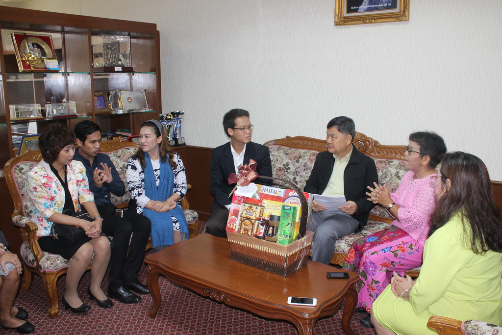 มอบกระเช้าของขวัญอวยพรปีใหม่ 2561