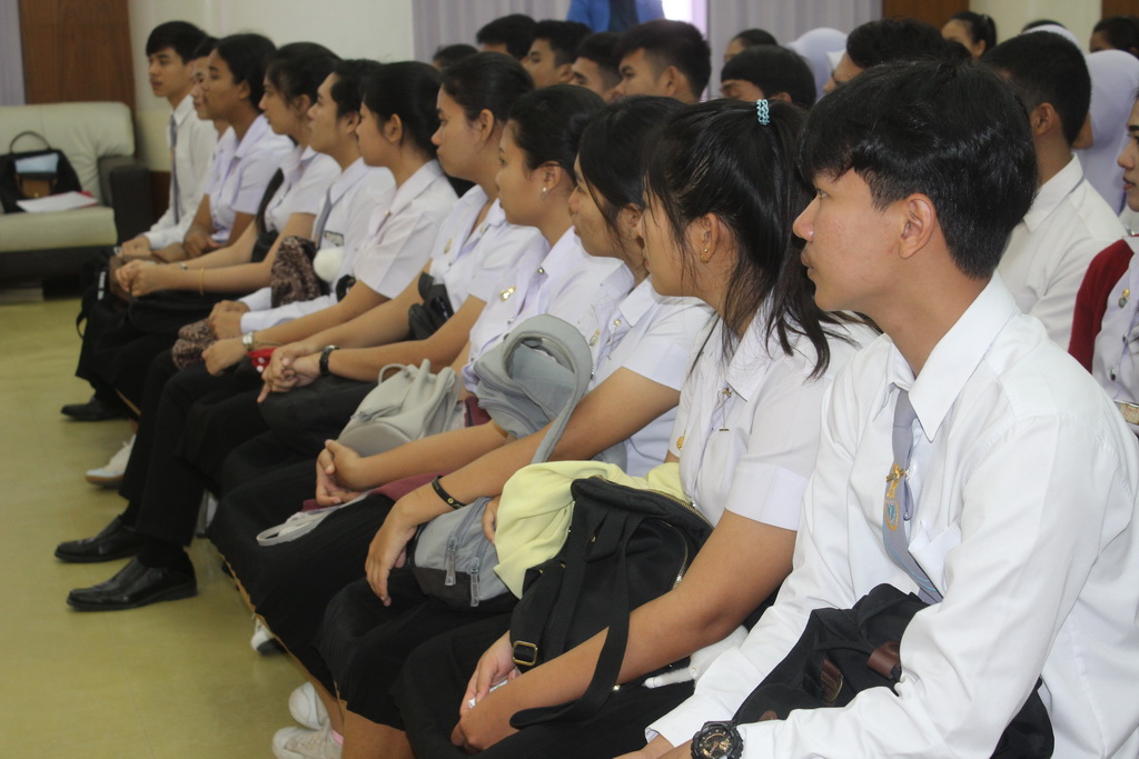 อาจารย์ที่ปรึกษาพบนิสิตหลักสูตรการศึกษาบัณฑิต สาขาวิชาการวัดและประเมินทางการศึกษา