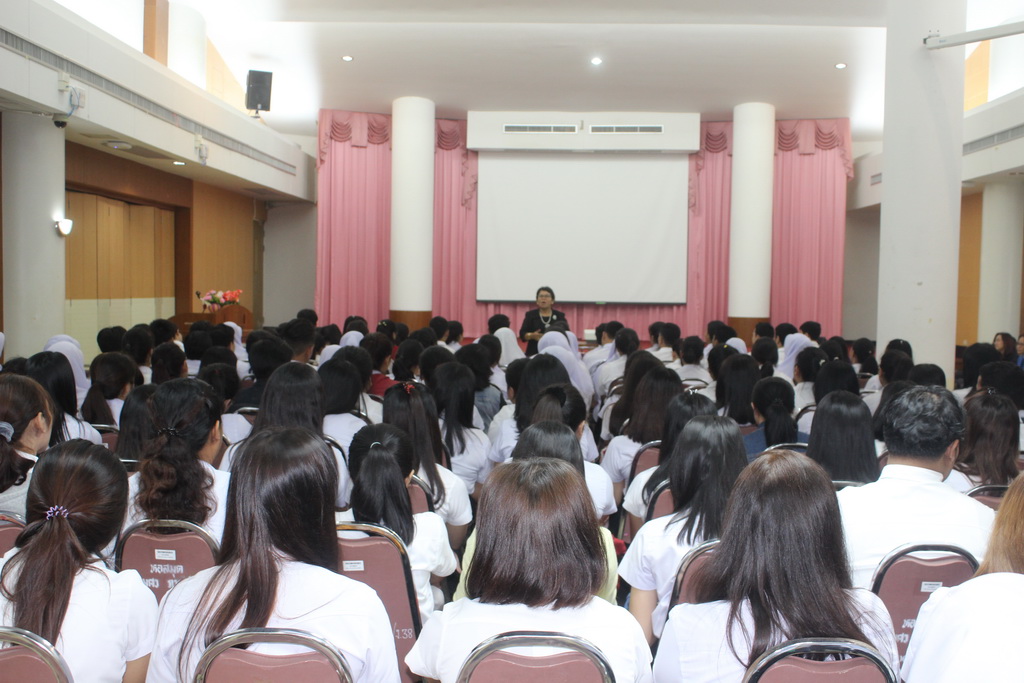 อาจารย์ที่ปรึกษาพบนิสิตหลักสูตรการศึกษาบัณฑิต สาขาวิชาการวัดและประเมินทางการศึกษา