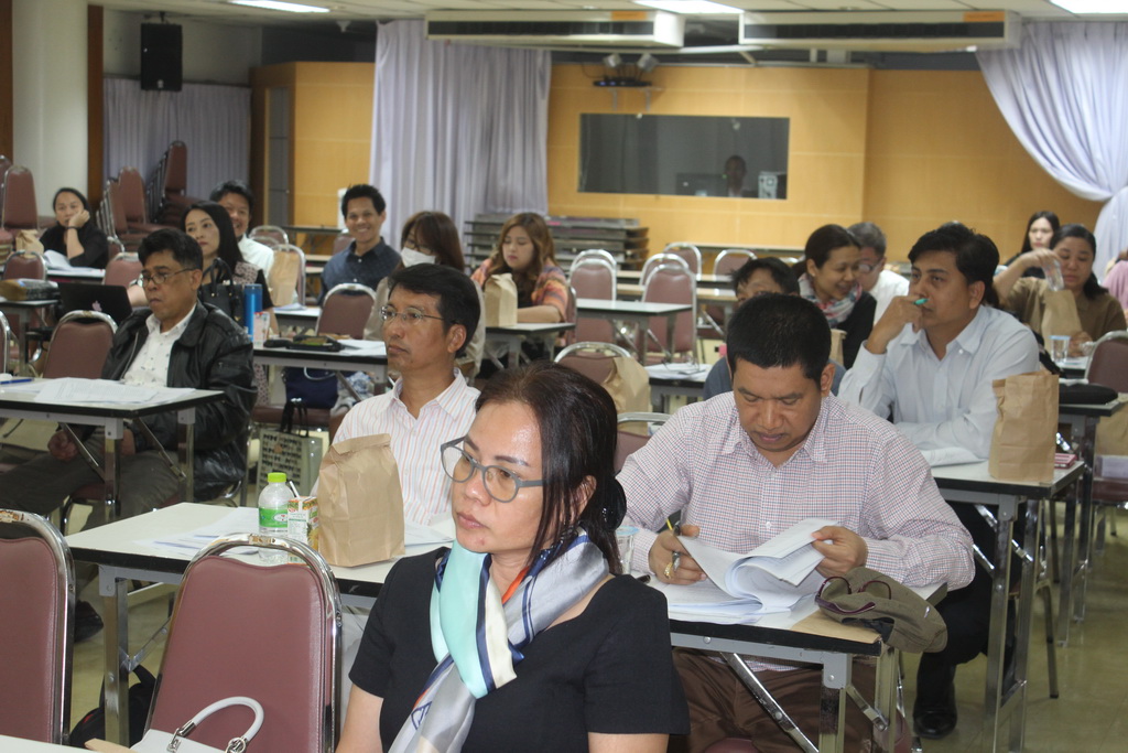 โครงการแลกเปลี่ยนเรียนรู้ "การประกันคุณภาพหลักสูตร ตามระบบ AUN - QA"