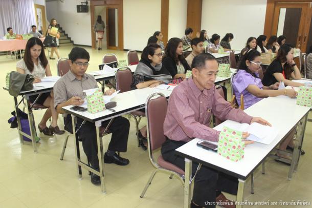 การประชุมเชิงปฏิบัติการ และแลกเปลี่ยนเรียนรู้ เพื่อเตรียมการให้คำปรึกษาที่มีคุณภาพ สำหรับอาจารย์ที่ปรึกษาทางวิชาการ ประจำปีการศึกษา 2558