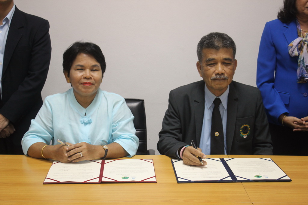 การลงนามบันทึกข้อตกลงความร่วมมือทางวิชาการ ระหว่างคณะศึกษาศาสตร์ มหาวิทยาลัยทักษิณ กับ โรงเรียนโยธินบำรุง สำนักงานเขตพื้นที่การศึกษามัธยมศึกษา เขต 12