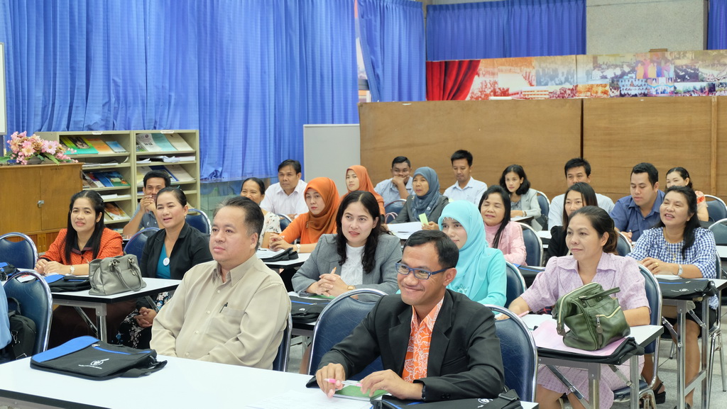 โครงการพัฒนาข้าราชการครูและบุคลากรทางการศึกษาก่อนแต่งตั้งให้มีและเลื่อนเป็นวิทยฐานะชำนาญการพิเศษ รุ่นที่ 104