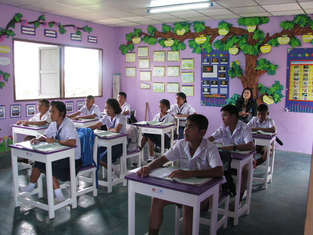 การนิเทศติดตามและประเมินผลการสอนของ “โครงการพัฒนาศักยภาพโรงเรียนในพระราชดำริและโรงเรียนขาดแคลนในเขตพื้นที่การศึกษา 4 จังหวัดภาคใต้”