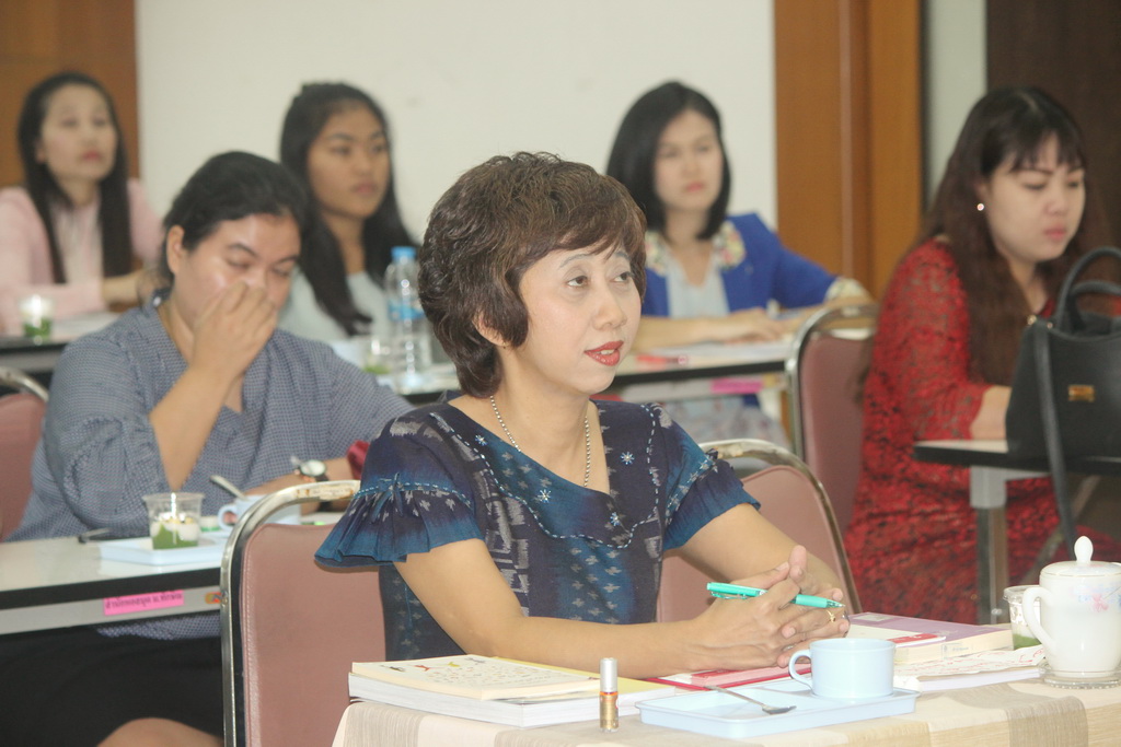 โครงการสัมมนานิสิตระหว่างปฏิบัติการสอนในสถานศึกษา สำหรับนิสิตหลักสูตรประกาศนียบัตรบัณฑิต สาขาวิชา วิชาชีพครู (ภาคพิเศษ) ประจำภาคเรียนปลาย ปีการศึกษา 2560