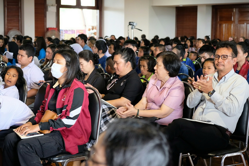โครงการเล่านิทานพื้นบ้านนานาชาติ