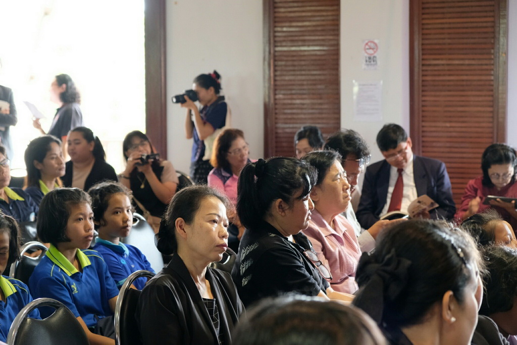 โครงการเล่านิทานพื้นบ้านนานาชาติ