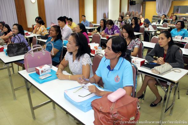 การนิเทศติดตามประเมินผลโครงการนำร่องคูปองพัฒนาครู