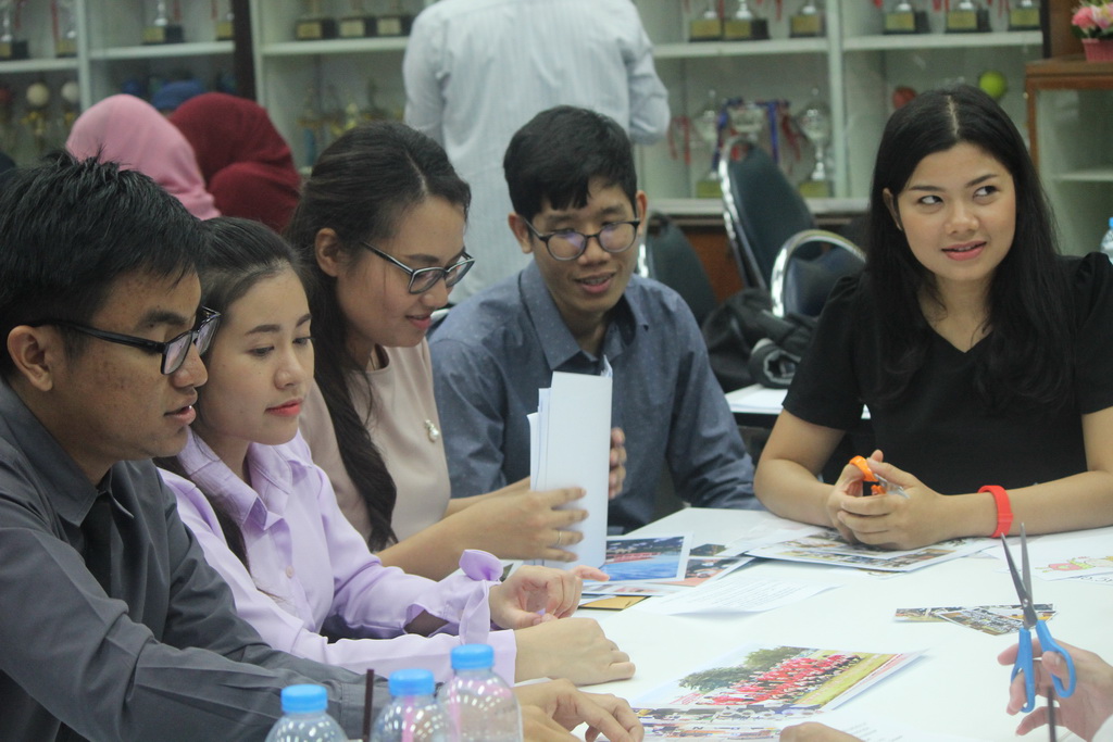 โครงการสัมมนานิสิตหลังปฏิบัติการสอนในสถานศึกษา ประจำปีการศึกษา 2560 สำหรับนิสิตหลักสูตรประกาศนียบัตรบัณฑิต สาขาวิชา วิชาชีพครู และหลักสูตรการศึกษามหาบัณฑิต สาขาการสอนวิทยาศาสตร์ คณิตศาสตร์และคอมพิวเตอร์