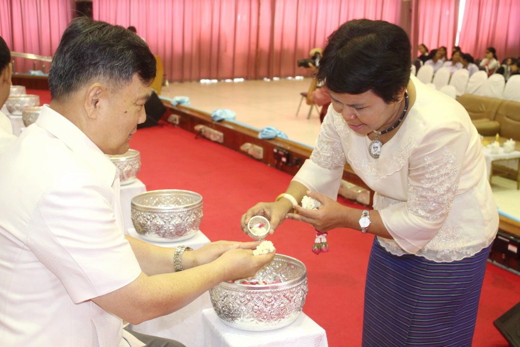 โครงการสืบสานประเพณีวันสงกรานต์ ประจำปี 2561 “เย็นศึกษามหาสงกรานต์”