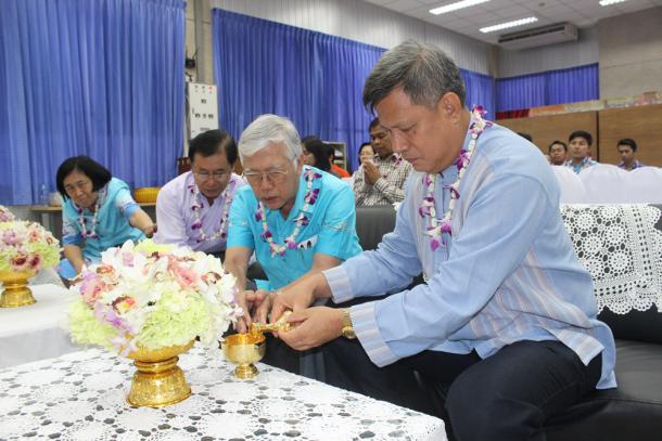 โครงการสืบสานประเพณีสงกรานต์ 2559