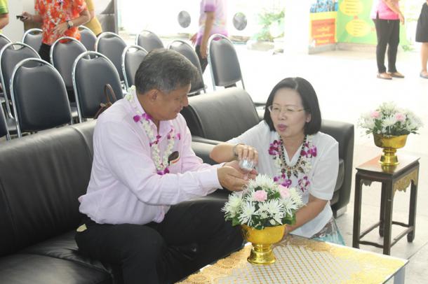 โครงการสืบสานประเพณีสงกรานต์