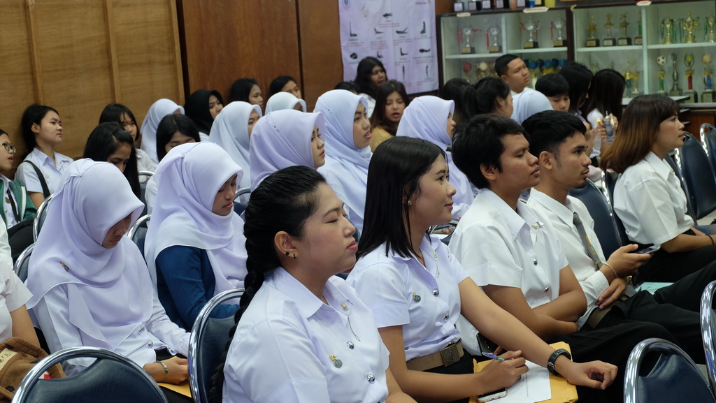 โครงการสัมมนาหลักฝึกปฏิบัติการวิชาชีพ นิสิตวิชาเอกเทคโนโลยีและสื่อสารการศึกษา