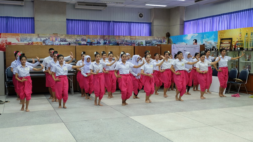 กิจกรรมการสอบรำนาฏศิลป์ ในรายวิชา 0332322 ดนตรีและนาฏศิลป์สำหรับครูปฐมวัย