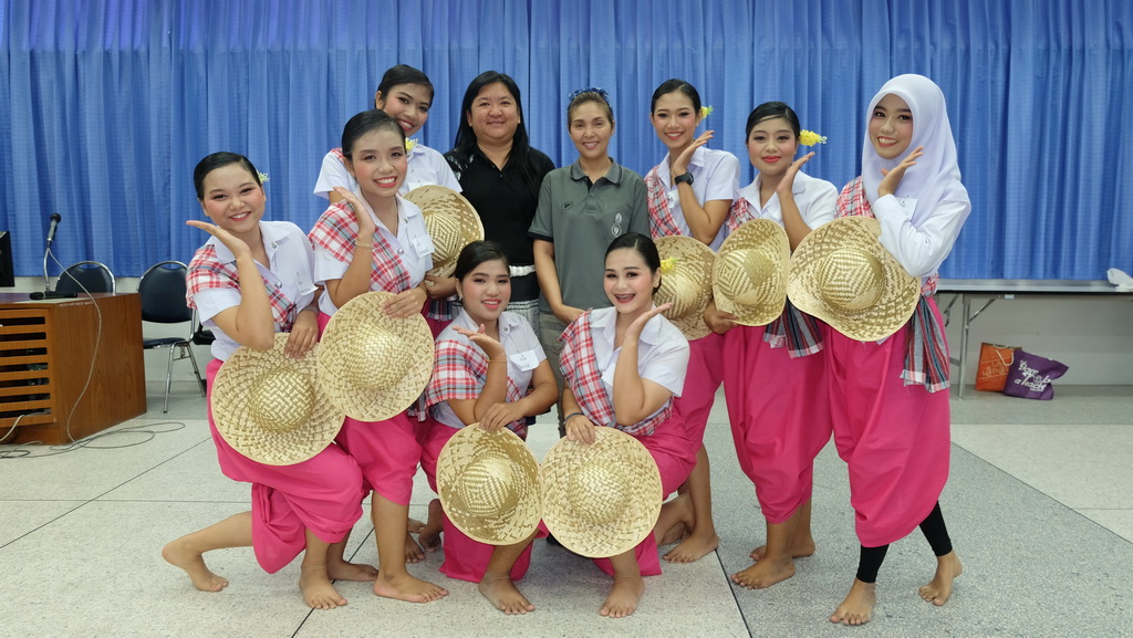 กิจกรรมการสอบรำนาฏศิลป์ ในรายวิชา 0332322 ดนตรีและนาฏศิลป์สำหรับครูปฐมวัย