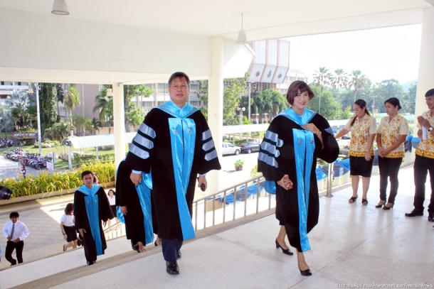 พิธีไหว้ครู ประจำปีการศึกษา 2559 "อุรุน้อม พร้อมหัตถา วันทาครู"