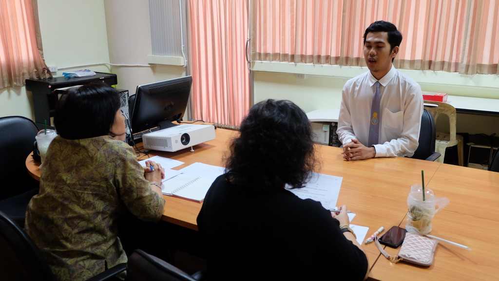 การสอบสัมภาษณ์นิสิตโครงการส่งเสริมและพัฒนาศักยภาพของนิสิตและบุคลากรกับสถาบันอุดมศึกษาในต่างประเทศ “SEED 2018”