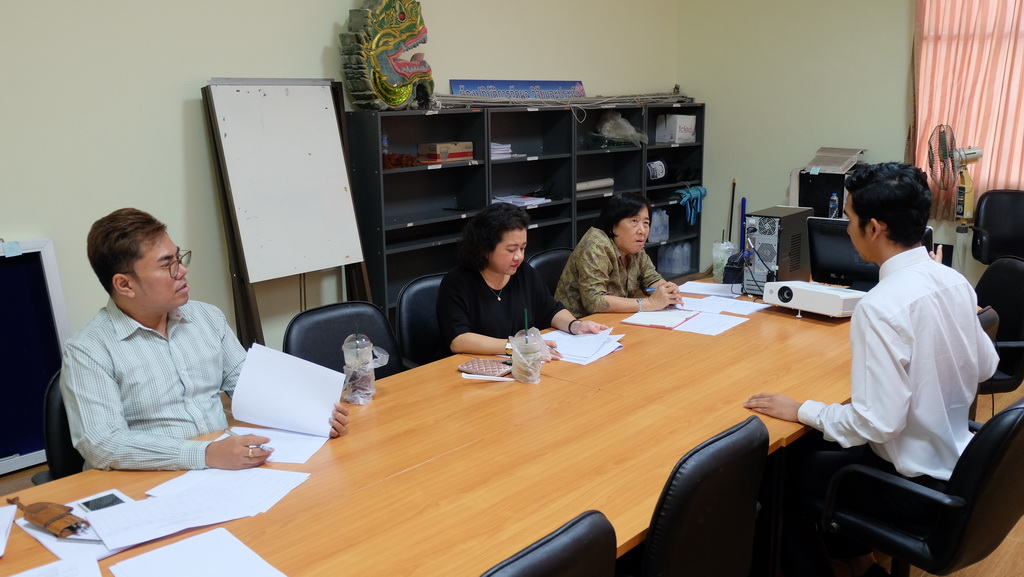 การสอบสัมภาษณ์นิสิตโครงการส่งเสริมและพัฒนาศักยภาพของนิสิตและบุคลากรกับสถาบันอุดมศึกษาในต่างประเทศ “SEED 2018”
