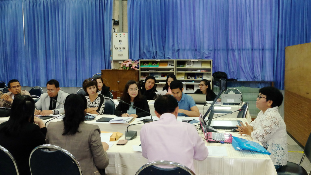 การประชุมพิจารณายกร่างแนวทางการพัฒนาครูในโครงการผลิตครูเพื่อพัฒนาท้องถิ่นระยะการเข้าสู่วิชาชีพ (Induction Period) ของสถาบันเครือข่ายภาคใต้ตอนล่าง
