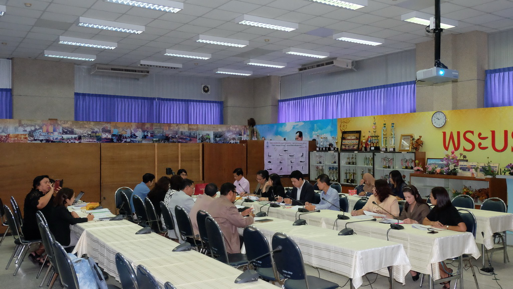 การประชุมพิจารณายกร่างแนวทางการพัฒนาครูในโครงการผลิตครูเพื่อพัฒนาท้องถิ่นระยะการเข้าสู่วิชาชีพ (Induction Period) ของสถาบันเครือข่ายภาคใต้ตอนล่าง