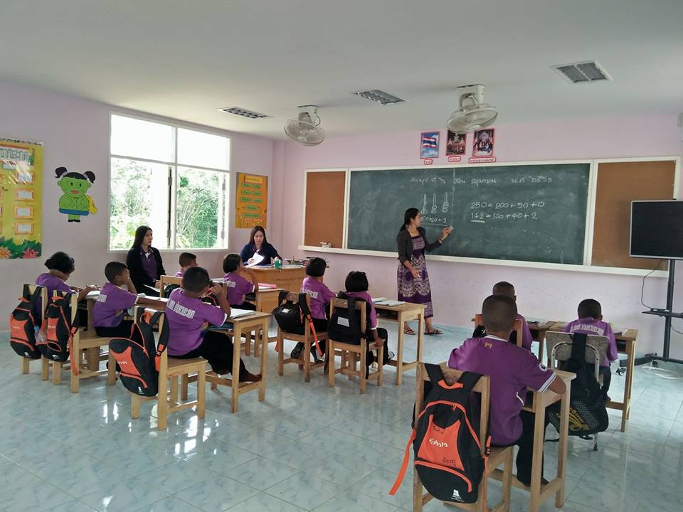 การนิเทศติดตามและประเมินผลการสอนของ “โครงการพัฒนาศักยภาพโรงเรียนในพระราชดำริและโรงเรียนขาดแคลนในเขตพื้นที่การศึกษา 4 จังหวัดภาคใต้”