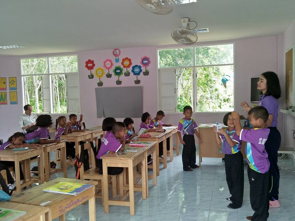 การนิเทศติดตามและประเมินผลการสอนของ “โครงการพัฒนาศักยภาพโรงเรียนในพระราชดำริและโรงเรียนขาดแคลนในเขตพื้นที่การศึกษา 4 จังหวัดภาคใต้”