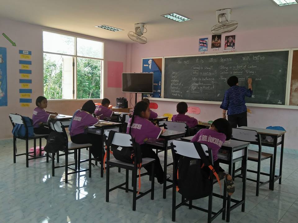 การนิเทศติดตามและประเมินผลการสอนของ “โครงการพัฒนาศักยภาพโรงเรียนในพระราชดำริและโรงเรียนขาดแคลนในเขตพื้นที่การศึกษา 4 จังหวัดภาคใต้”