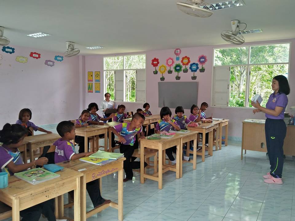 การนิเทศติดตามและประเมินผลการสอนของ “โครงการพัฒนาศักยภาพโรงเรียนในพระราชดำริและโรงเรียนขาดแคลนในเขตพื้นที่การศึกษา 4 จังหวัดภาคใต้”
