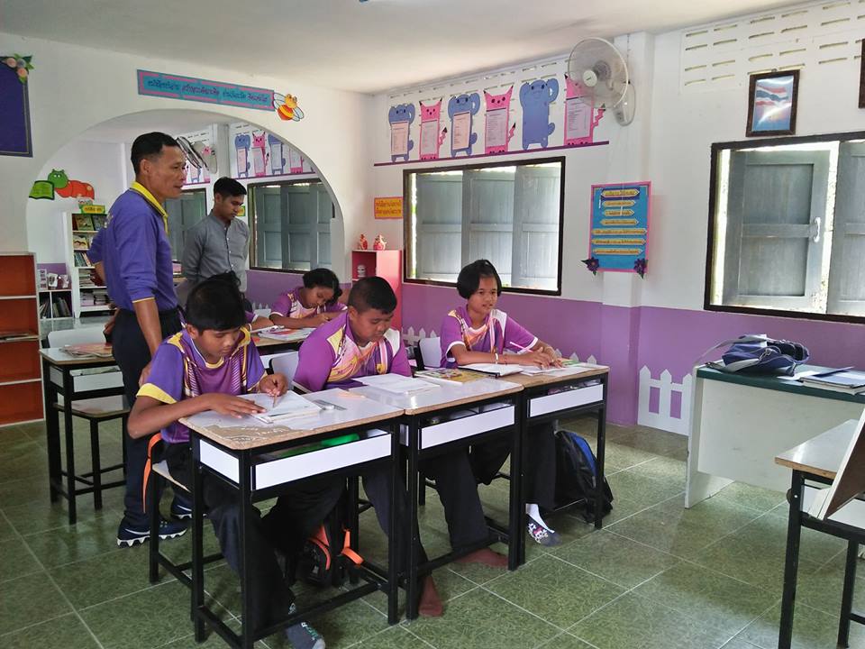 การนิเทศติดตามและประเมินผลการสอนของ “โครงการพัฒนาศักยภาพโรงเรียนในพระราชดำริและโรงเรียนขาดแคลนในเขตพื้นที่การศึกษา 4 จังหวัดภาคใต้”